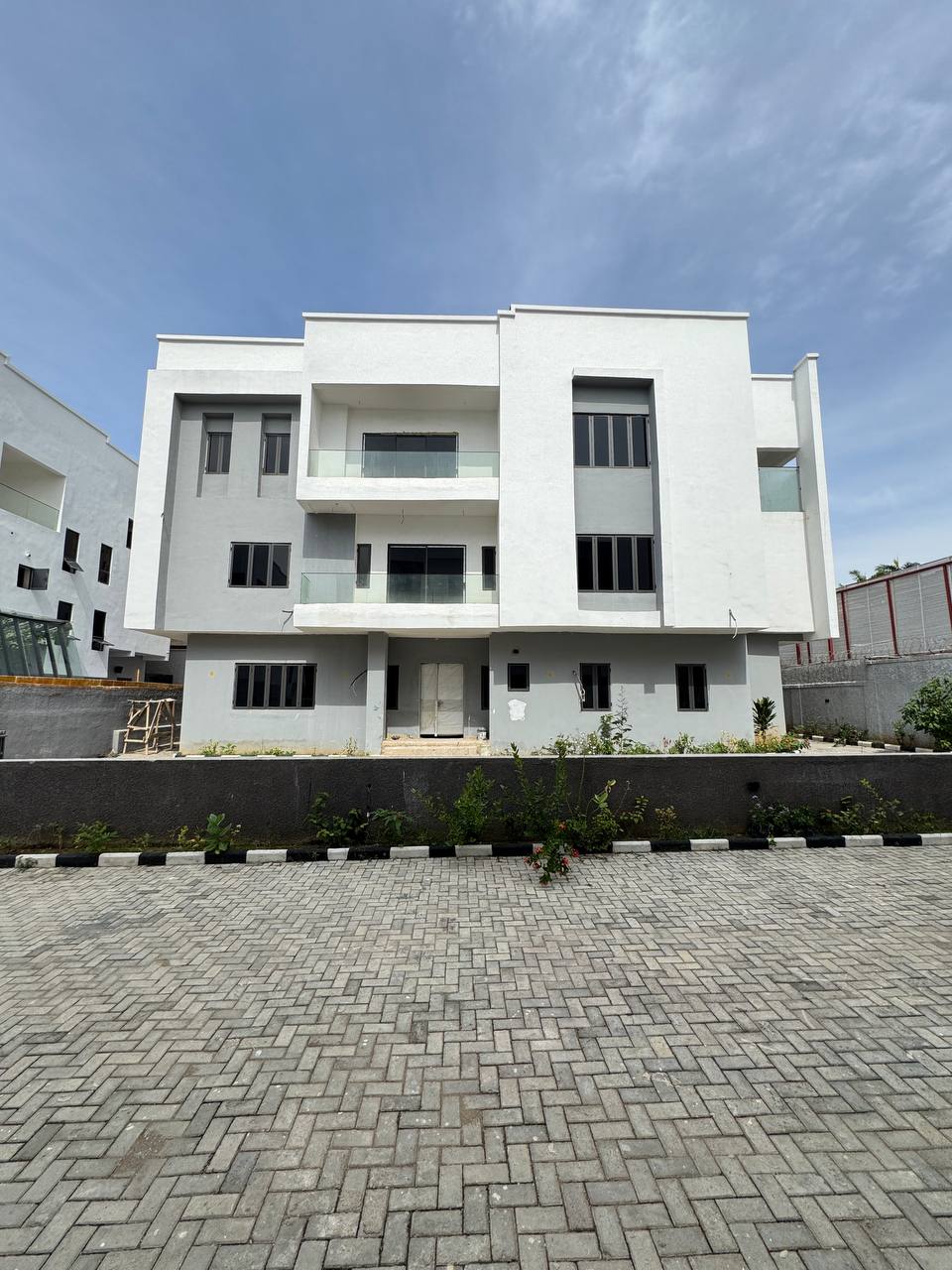 Prestigious 7-Bedroom Luxury Home in Asokoro

